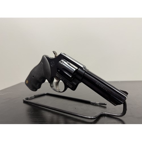 Taurus 82 Blued 6 Rnd 38 Spl