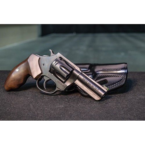 CHARTER ARMS The Professional 32Mag 3 7rd BlackWalnut