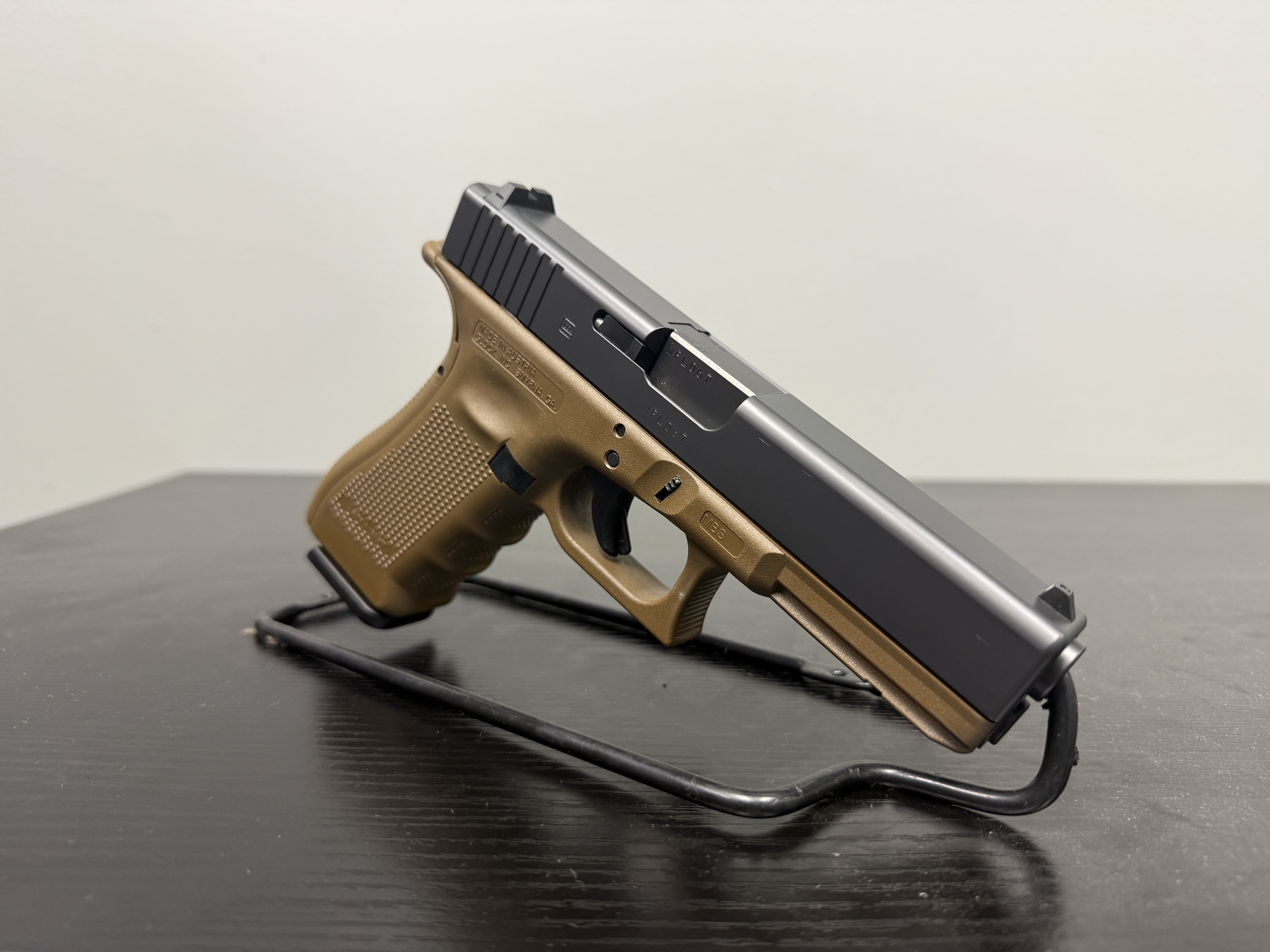 Glock Glock 17 Gen 4 Dark Earth 17 Rnd